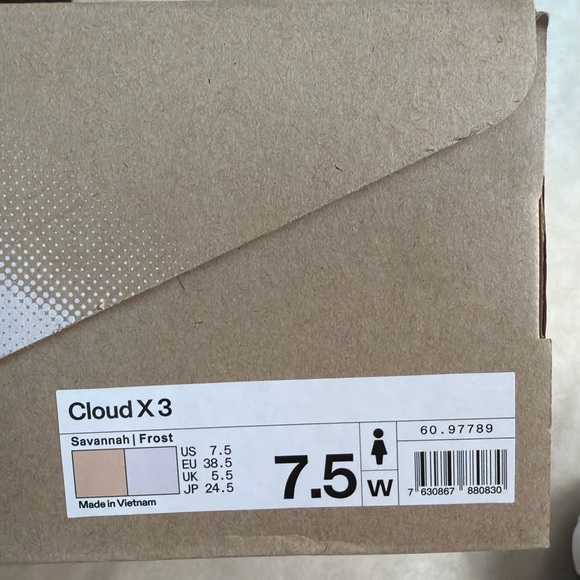 On Running Cloud X 3 Women’s 7.5 Savannah Frost Training Shoes w/ Box - Picture 16 of 16